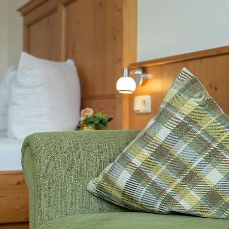 Appartement Predigstuhlblick Mit Indoorpool Und Sauna Bad Goisern am Hallstättersee Exterior foto